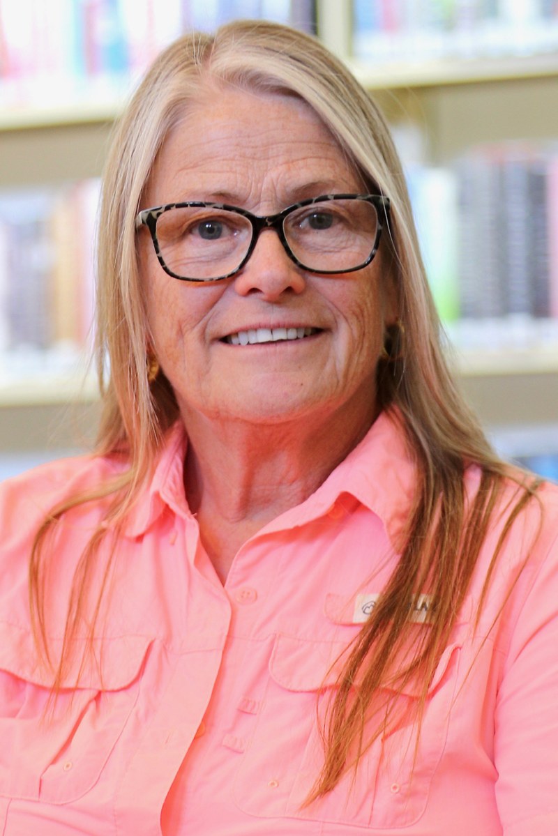 Library Assistant Toni Case headshot